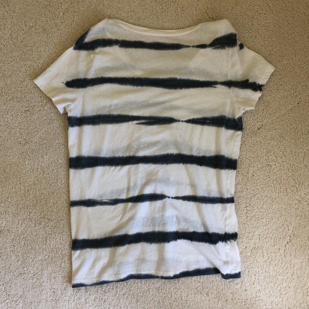 Universal Thread v-neck - Picture 2 of 2